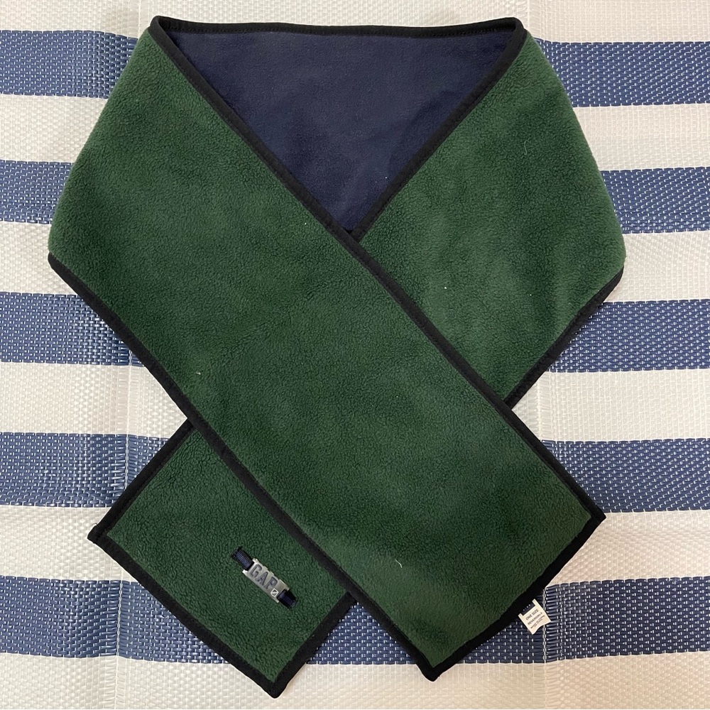 GAP Reversible Scarf